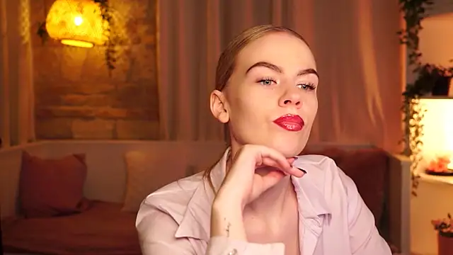 Snapshot of sn0w_barbie chatting on 09-10-25, 08:36 sn0w barbie online show from 09-10-25, 08:36