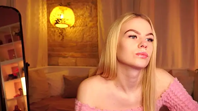 Snapshot of sn0w_barbie chatting on 11-07-25, 09:42 sn0w barbie online show from 11-07-25, 09:42