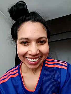 KimPielCanela online show from 10-01-25, 03:07
