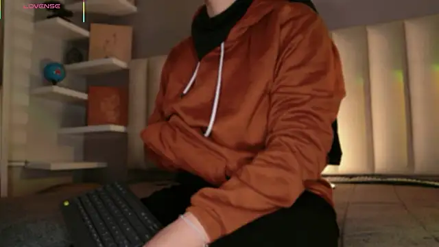 Megan mooree  online show from 02-19-26, 12:45