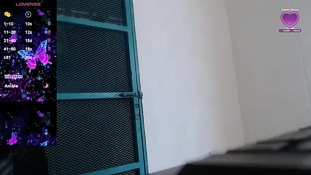 Snapshot of Gabycutee chatting on 10-18-25, 08:53 Gabycutee online show from 10-18-25, 08:53