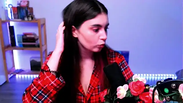 peaachybabe   online show from 09-28-25, 04:56