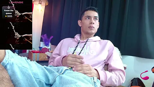 Oliver king sex online show from 09-23-25, 04:43