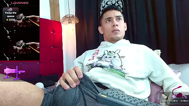 Oliver king sex online show from 10-03-25, 03:42