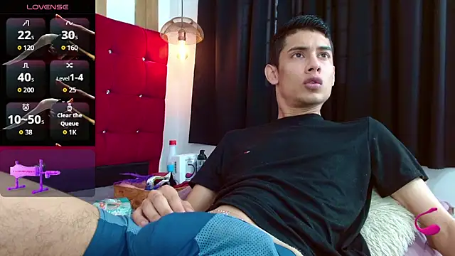 Oliver king sex online show from 10-22-25, 03:23