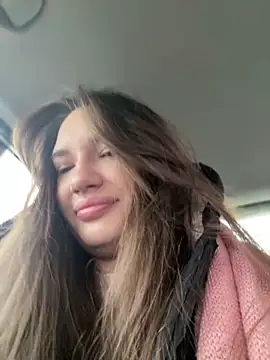 Snapshot of Holly_Molii chatting on 12-13-24, 05:05 Holly Molii online show from 12-13-24, 05:05