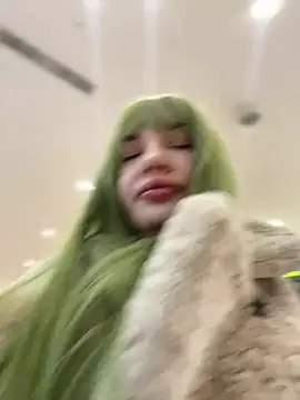 Snapshot of Holly_Molii chatting on 01-09-25, 05:23 Holly Molii online show from 01-09-25, 05:23