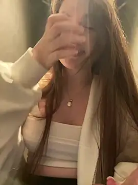 Snapshot of Holly_Molii chatting on 01-10-25, 07:57 Holly Molii online show from 01-10-25, 07:57