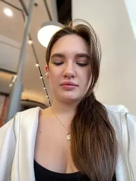 Snapshot of Holly_Molii chatting on 01-16-25, 08:33 Holly Molii online show from 01-16-25, 08:33