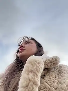 Snapshot of Holly_Molii chatting on 01-17-25, 05:21 Holly Molii online show from 01-17-25, 05:21