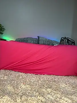 Naughty pussy2cum online show from 02-06-25, 07:45