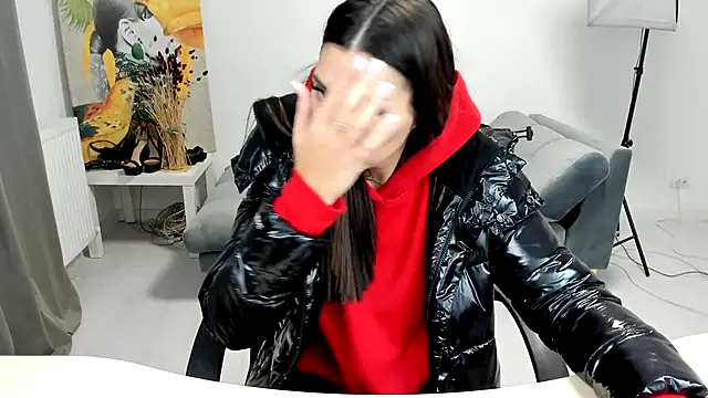 kilenyapatrice online show from 12-22-25, 12:13