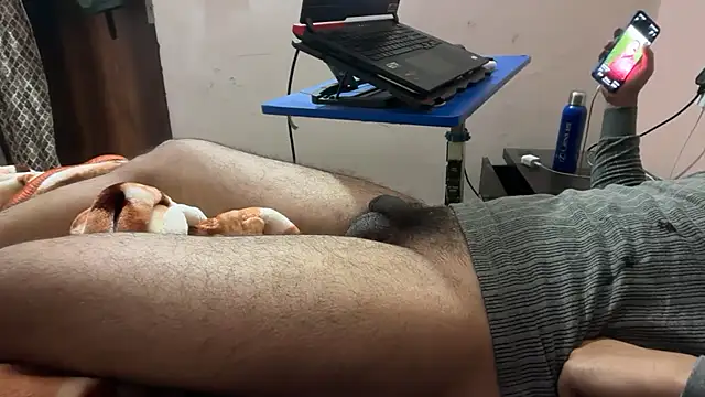 Snapshot of sexyboy09 chatting on 11-02-25, 09:00 sexyboy09 online show from 11-02-25, 09:00