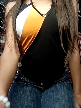 poojaji690 online show from 02-17-26, 06:21