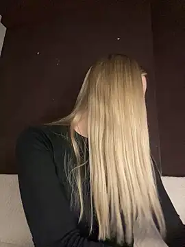 Alisa Rise online show from 02-14-25, 05:36