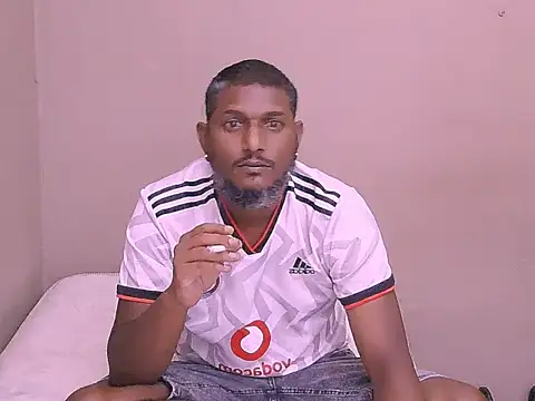 dmancams1874 online show from 12-19-24, 03:52
