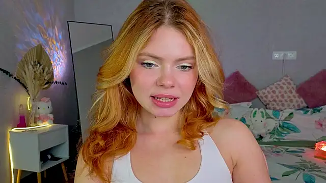 Snapshot of Red__Candy chatting on 10-20-25, 12:49 Red Candy online show from 10-20-25, 12:49