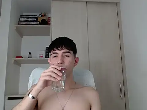 Andy hot19 online show from 09-19-25, 04:14