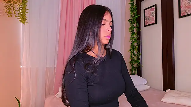 Zafiiro Blue online show from 11-23-25, 06:08