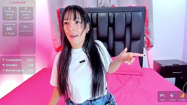 LuciaMoretti  online show from 03-03-26, 03:12