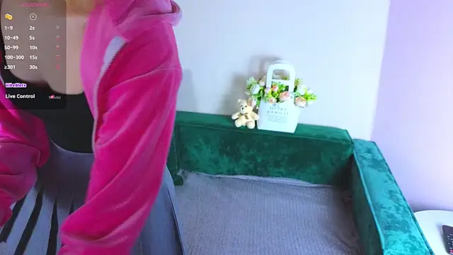 Snapshot of jenny_bunny_ chatting on 02-24-25, 05:33 jenny bunny online show from 02-24-25, 05:33