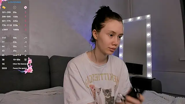 Snapshot of emilia_walton chatting on 12-10-24, 11:43 emilia walton online show from 12-10-24, 11:43