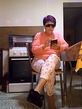 Ely Elenita online show from 11-11-25, 05:51