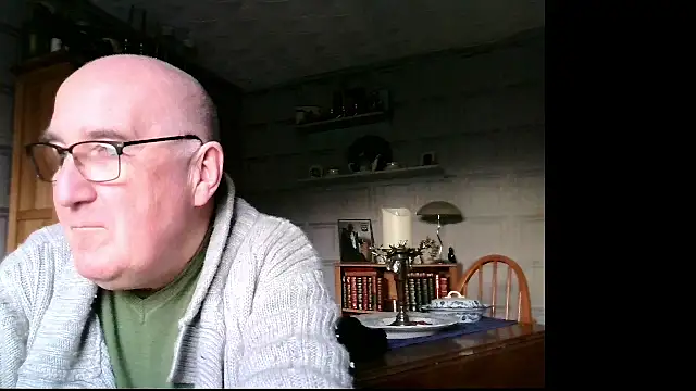 Adamdaddybear online show from 01-06-25, 03:19
