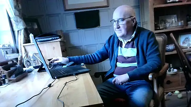 Adamdaddybear online show from 01-28-25, 12:54