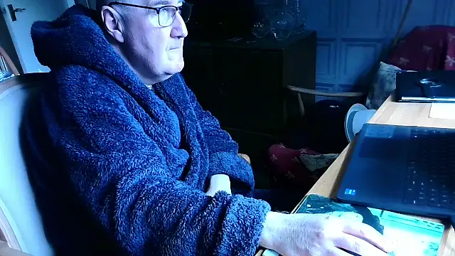 Adamdaddybear online show from 03-14-25, 09:24