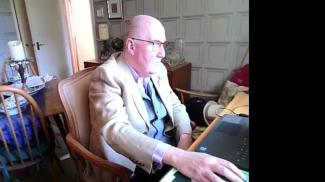 Adamdaddybear online show from 03-18-25, 02:37