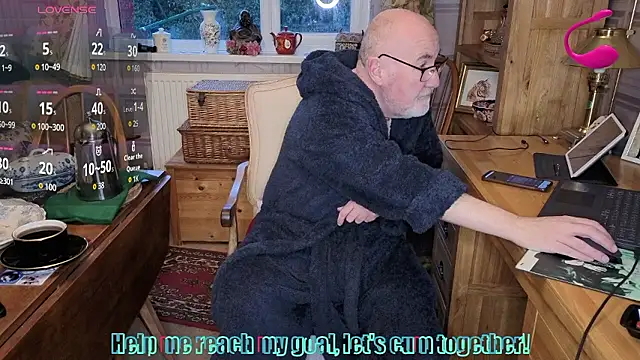 Adamdaddybear online show from 01-09-26, 08:17