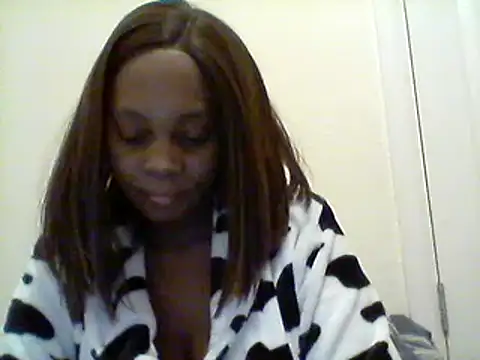Snapshot of AfricanBeautyX chatting on 12-29-24, 05:54 AfricanBeautyX online show from 12-29-24, 05:54