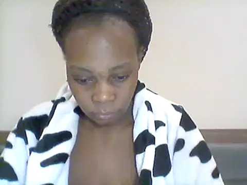 Snapshot of AfricanBeautyX chatting on 02-07-25, 10:29 AfricanBeautyX online show from 02-07-25, 10:29