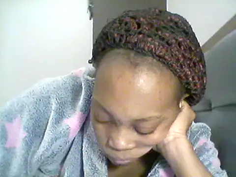 Snapshot of AfricanBeautyX chatting on 02-20-25, 03:41 AfricanBeautyX online show from 02-20-25, 03:41
