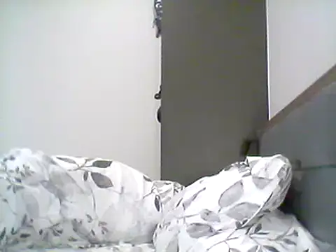 Snapshot of AfricanBeautyX chatting on 02-21-25, 01:44 AfricanBeautyX online show from 02-21-25, 01:44