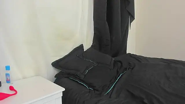 lindacastro02 online show from 12-06-24, 01:55