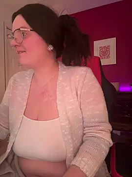 Snapshot of Sweetleeahxx chatting on 01-04-25, 01:31 Sweetleeahxx online show from 01-04-25, 01:31