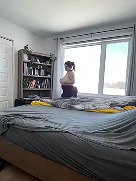 Snapshot of Sweetleeahxx chatting on 02-28-25, 04:20 Sweetleeahxx online show from 02-28-25, 04:20