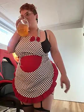 Snapshot of Sweetleeahxx chatting on 10-07-25, 01:30 Sweetleeahxx online show from 10-07-25, 01:30