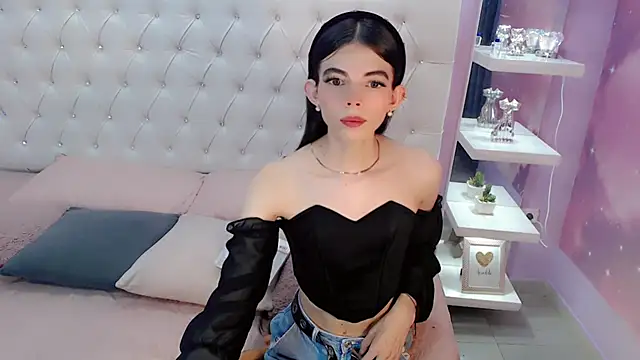 CuteAri online show from 12-14-24, 08:29