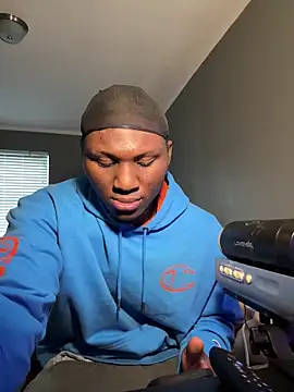 Festivitiesking1 online show from 12-19-25, 04:58