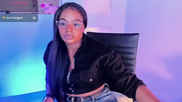 Snapshot of IvyBliss8 chatting on 01-28-25, 06:07 IvyBliss8 online show from 01-28-25, 06:07