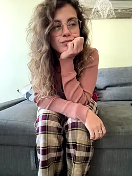 Snapshot of ItalianiMuli chatting on 10-24-25, 12:45 ItalianiMuli online show from 10-24-25, 12:45