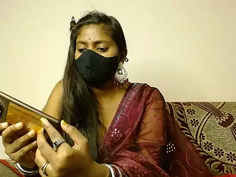 Snapshot of miss_sona27 chatting on 12-06-24, 05:33 miss sona27 online show from 12-06-24, 05:33