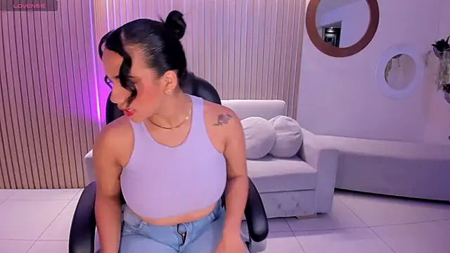 CarlaSmithX online show from 10-16-25, 11:55