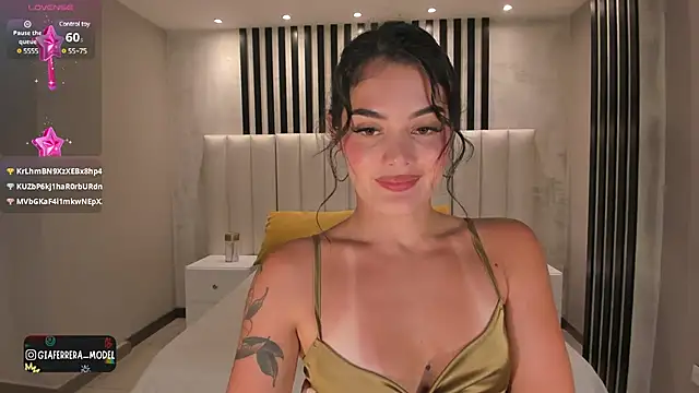 Snapshot of GiaFerrara chatting on 02-05-25, 06:13 GiaFerrara online show from 02-05-25, 06:13