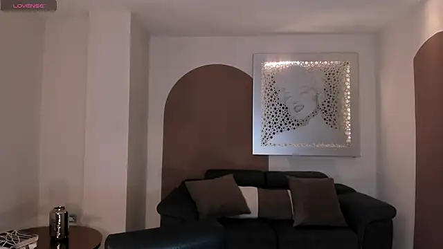 Snapshot of GiaFerrara chatting on 03-04-25, 07:11 GiaFerrara online show from 03-04-25, 07:11