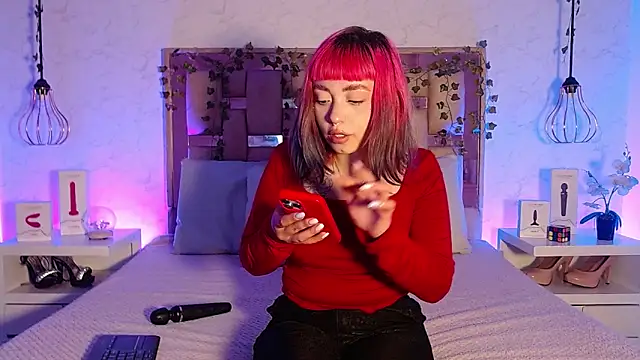 GigiVolkova online show from 10-13-25, 08:42