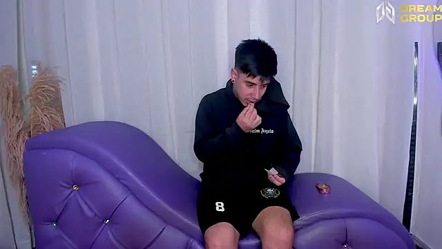 Yourslust  online show from 10-20-25, 01:55